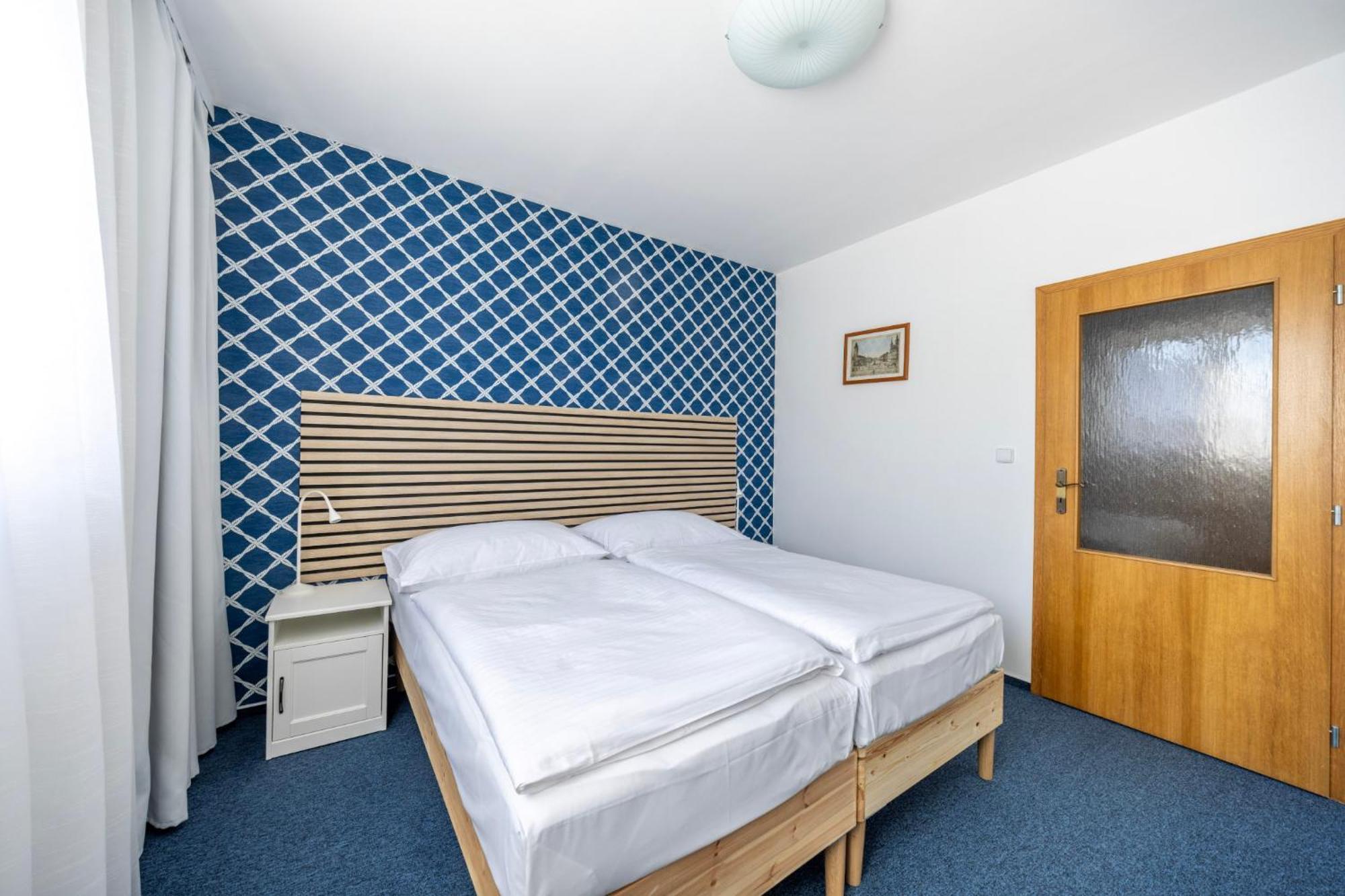Marina Vltava Hotel Nelahozeves Luaran gambar